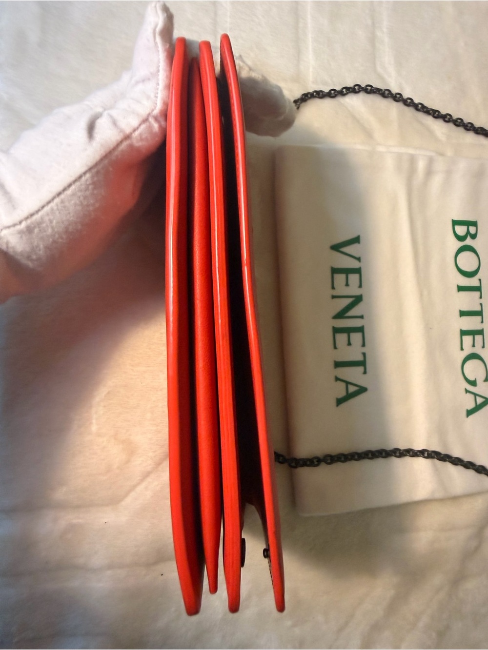Bottega Veneta Orange Intrecciato wallet on chain - Picture 5 of 16